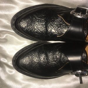 Doctor martens shoes!Super cute,super comfortable!